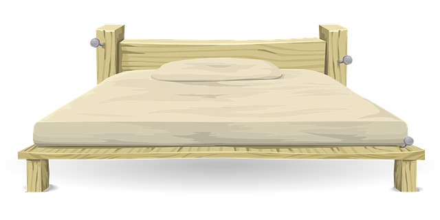masivní postel